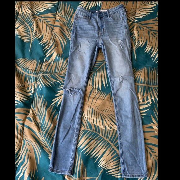 Hollister Jeans-00S W23 L28 Super Skinny High Rise - Picture 3 of 3